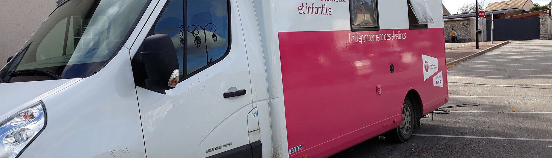 Bus PMI de la commune de Bréval dans le 78